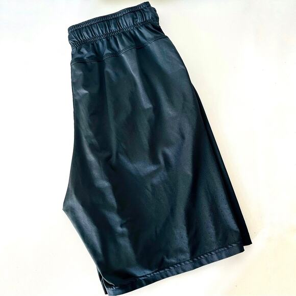 MENS CHAMPION Black Red Basketball Mesh Cutout Drawstring Workout Gym Shorts M - Picture 12 of 13